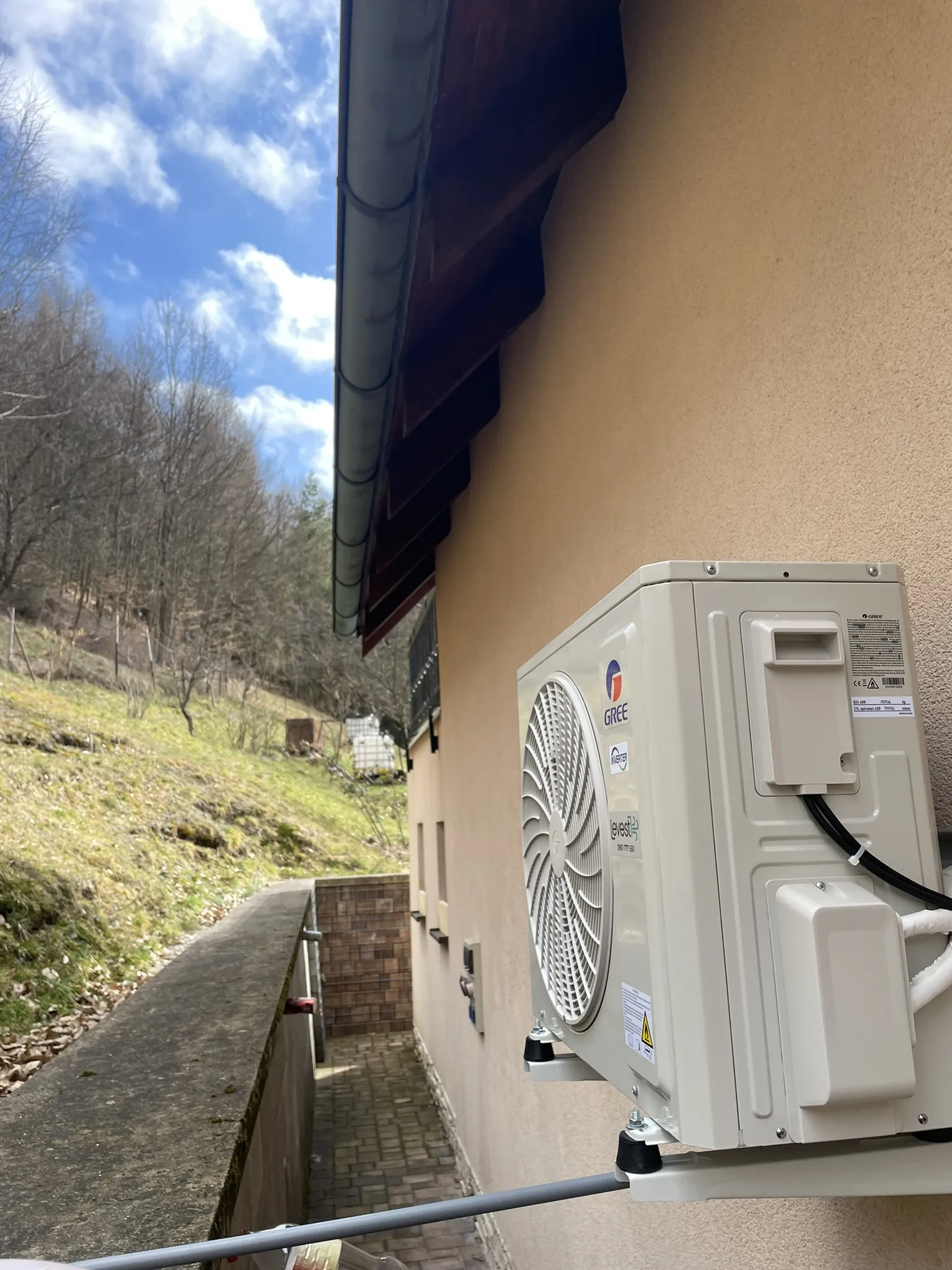 Montáž klimatizácie Levice - Levest 8