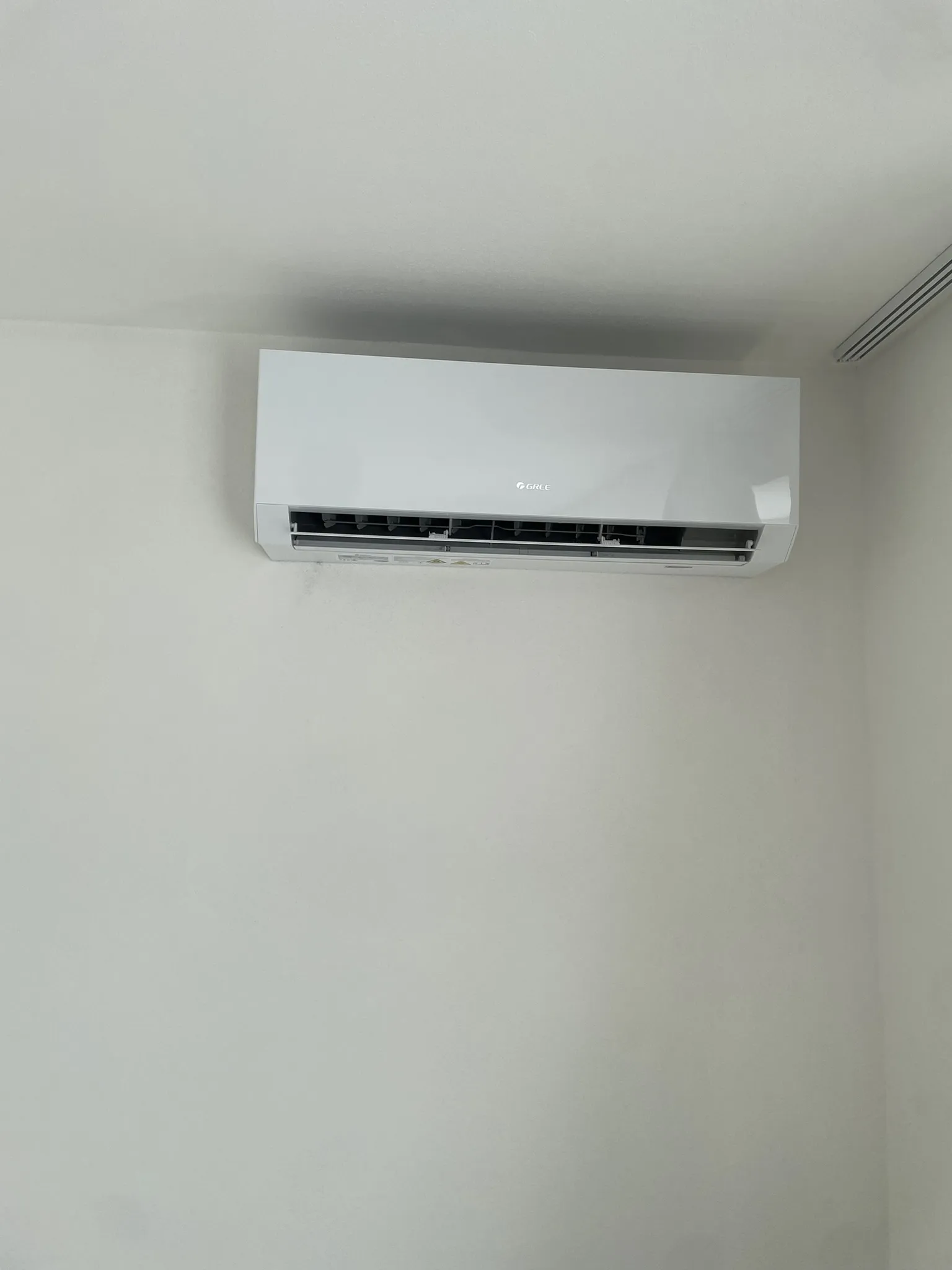 Montáž klimatizácie Levice - Levest 33